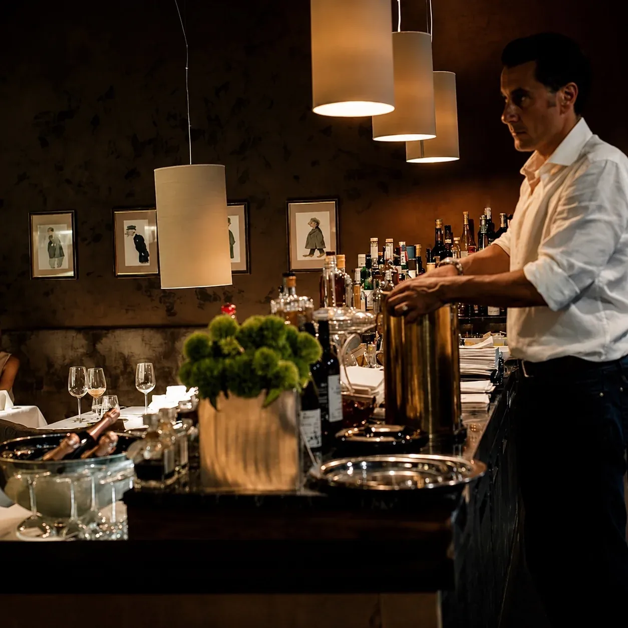 Servizio e sala del Ristorante Viola