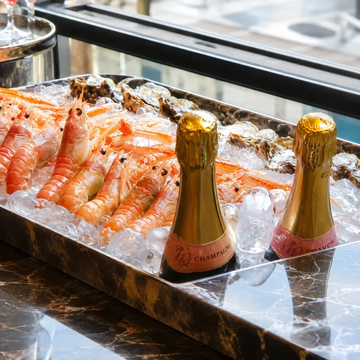 Plateau di mare e champagne